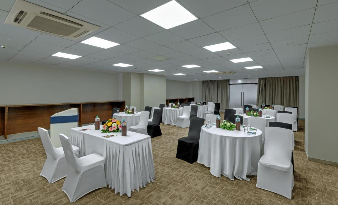 Hotel Wyndham Ahmedabad Shela Exterior foto